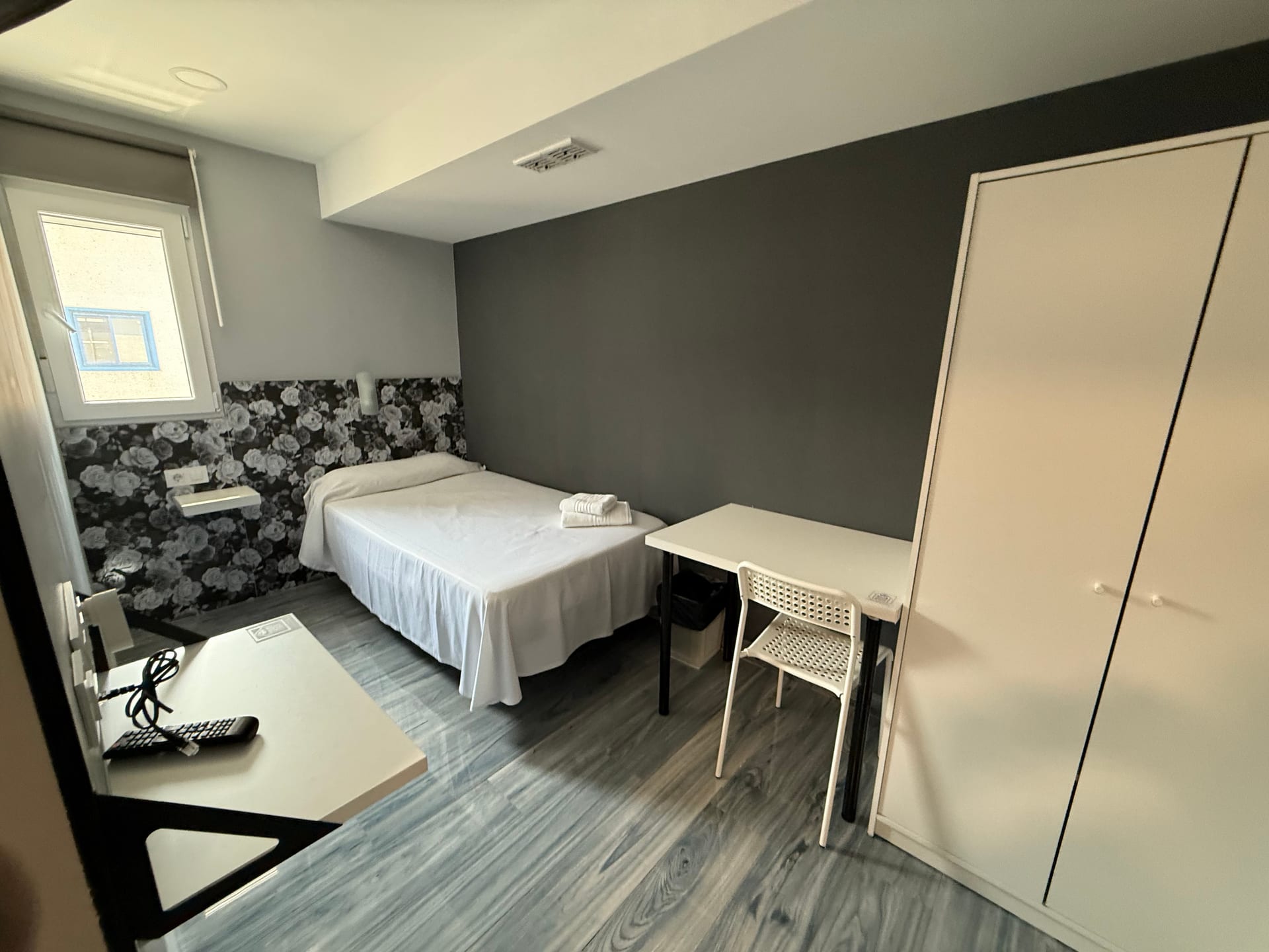 Comfort single room